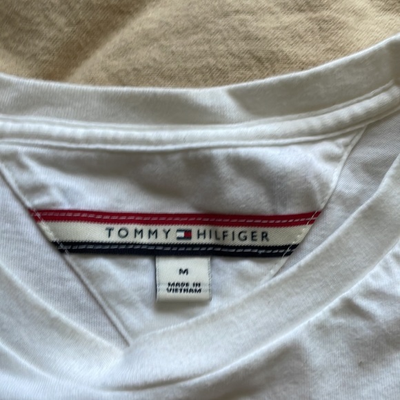 Tommy Hilfiger V-Neck - Picture 2 of 2